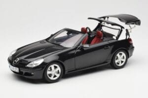 Mercedes SLK R171 オブシディアンブラック メタリック Minichamps 1:18 B66962319 メタル - 画像 2/9