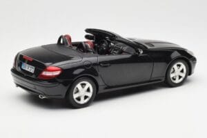 Mercedes SLK R171 オブシディアンブラック メタリック Minichamps 1:18 B66962319 メタル - 画像 4/9