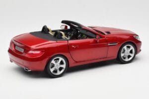 Mercedes SLK R172 Designo ジルコン レッド Minichamps 1:18 B66960513 メタル - 画像 3/8