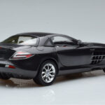 Mercedes SLR McLaren ブラック CMC 1:18 - image 3 of 10