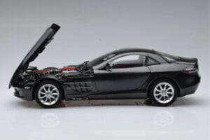 Mercedes SLR McLaren ブラック CMC 1:18 M-045F メタル - 画像 4/10