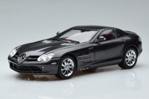 Mercedes SLR McLaren ブラック CMC 1:18