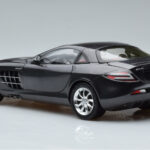 Mercedes SLR McLaren ブラック CMC 1:18 - image 7 of 10