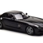 Mercedes SLS AMG オブシディアンブラック メタリック Minichamps 1:18 - image 5 of 7