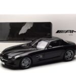 Mercedes SLS AMG オブシディアンブラック メタリック Minichamps 1:18 - image 7 of 7