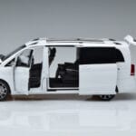 Mercedes V-Class W447 V260L ホワイト Mercedes 1:18 QALCN89911149 メタル - image 5 of 8