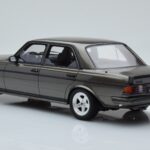 Mercedes W123 AMG 280 グレー Otto 1:18 - image 5 of 6