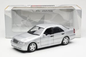 Mercedes C36 AMG W202 シルバー UT Models 1:18 180035000 メタル - 画像 6/6