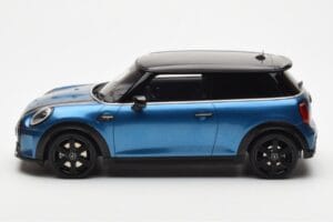 Mini Cooper S F56 Island ブルー Otto 1:18 OT982 レジン - 画像 3/6