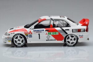 Mitsubishi Lancer Evo 4 T. Makinen / S. Harjanne Rally Catalunya 1997 Otto 1:18 OT409 レジン - 画像 3/6