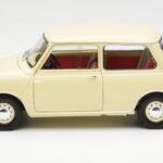 Morris Mini Minor ホワイト Kyosho 1:18 - image 4 of 8