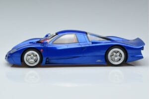 Nissan R390 GT1 Road Car GT Spirit 1:18 GT403 レジン - 画像 3/6