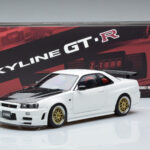 Nissan Skyline GT-R R34 Nismo Z-Tune ホワイト MotorHelix 1:18 - image 11 of 11