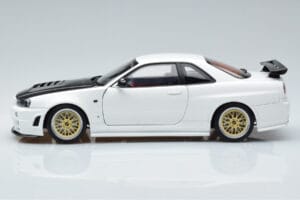 Nissan Skyline GT-R R34 Nismo Z-Tune ホワイト MotorHelix 1:18 M83407 メタル - 画像 5/11