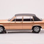 Opel Diplomat B ベージュメタリック MCG 1:18 - image 3 of 6