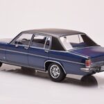 Opel Diplomat B ダークブルーメタリック MCG 1:18 - image 5 of 6