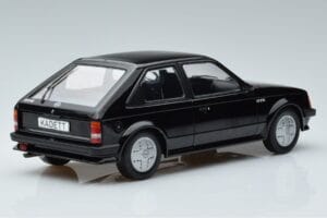 Opel Kadett D GTE ブラック MCG 1:18 MCG18270 メタル - 画像 2/6