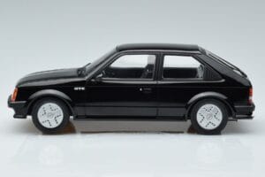Opel Kadett D GTE ブラック MCG 1:18 MCG18270 メタル - 画像 3/6