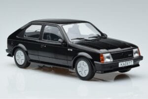Opel Kadett D GTE ブラック MCG 1:18 MCG18270 メタル - 画像 4/6