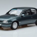 Opel Kadett E GSi ブルーメタリック Norev 1:18 183614 メタル