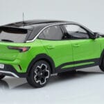 Opel Mokka-e GS Line マッチャグリーン Otto 1:18 - image 2 of 5