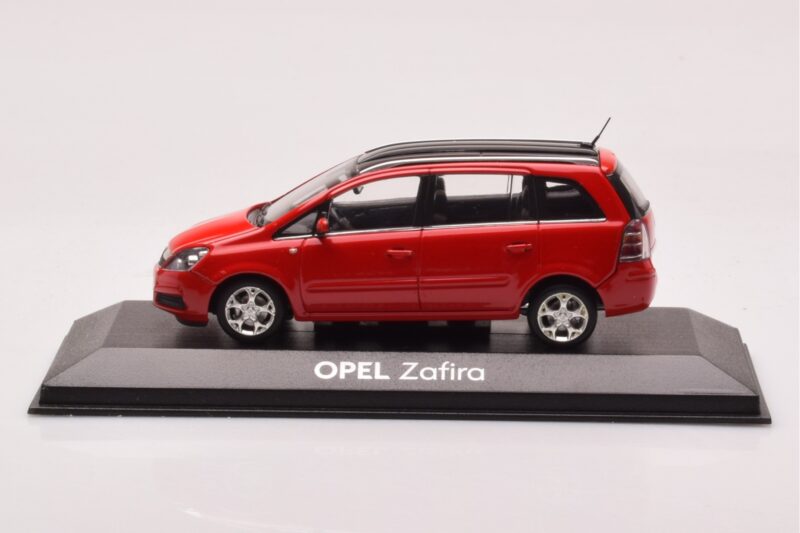 Opel Zafira B OPC レッド Minichamps 1:43