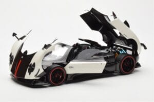 Pagani Zonda Cinque Roadster ホワイト Benny Almost Real 1:18 850611001 メタル - 画像 2/8