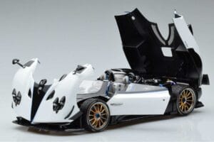 Pagani Zonda HP Barchetta カーボンファイバー ホワイト LCD 1:18 LCD18009 WH メタル - 画像 2/9