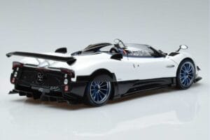 Pagani Zonda HP Barchetta カーボンファイバー ホワイト LCD 1:18 LCD18009 WH メタル - 画像 3/9