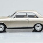 Peugeot 204 Coupe ベージュ Otto 1:18 - image 3 of 6