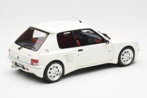 Peugeot 205 Dimma ホワイト Otto 1:18 OT681 レジン - 画像 2/6