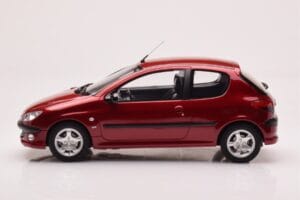 Peugeot 206 S16 レッド Otto 1:18 OT1039 レジン - 画像 3/6