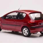 Peugeot 206 S16 レッド Otto 1:18 - image 5 of 6