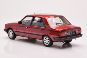 Peugeot 305 GTX レッド Plaisir Otto 1:18 OT1032 レジン - 画像 5/6