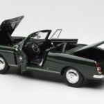 Peugeot 404 カブリオレ Antique Green 限定版 Norev 1:18 - image 5 of 8