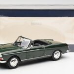 Peugeot 404 カブリオレ Antique Green 限定版 Norev 1:18 - image 8 of 8