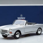 Peugeot 404 カブリオレ シルバー Norev 1:18 - image 8 of 8