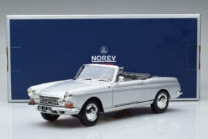 Peugeot 404 カブリオレ シルバー Norev 1:18 184835 メタル - 画像 8/8
