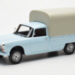 Peugeot 404 Pickup Bache パステルブルー Otto 1:18