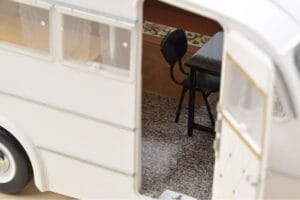 Peugeot 404 Henon キャラバン付き Norev 1:18 184837 メタル - 画像 6/7