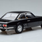 Peugeot 504 Coupe ブラック Norev 1:18 - image 3 of 7
