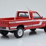 Peugeot 504 Dangel Pickup レッド Otto 1:18 - image 2 of 6