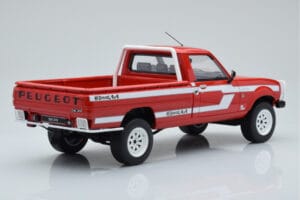 Peugeot 504 Dangel Pickup レッド Otto 1:18 OT436 レジン - 画像 2/6