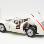 Porsche 550 Spyder 70周年エディション ホワイト Schuco 1:18 - image 5 of 8