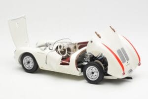 Porsche 550 Spyder 70周年エディション ホワイト Schuco 1:18 450033300 メタル - 画像 5/8
