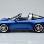 Porsche 911 991 4S Targa ブルー GT Spirit 1:18 - image 3 of 5