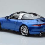 Porsche 911 991 4S Targa ブルー GT Spirit 1:18 - image 4 of 5