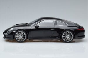 Porsche 911 991 Carrera 4 Black Edition GT Spirit 1:18 GT114 レジン - 画像 3/6