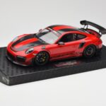 Porsche 911 GT2 RS 991 MR Manthey Racing Nordschleife Record Minichamps 1:18 - image 2 of 6