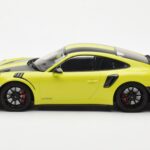 Porsche 911 991.2 GT2 RS ライトグリーン ブラックマグネシウムホイール Minichamps 1:18 - image 3 of 6